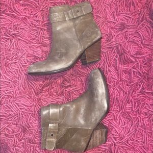 Ankle boots